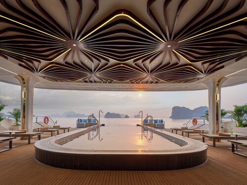 Calista Cruise - A Ha Long Bay Spectacle