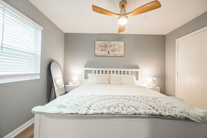 2 bedrooms, iron/ironing board, WiFi, bed sheets