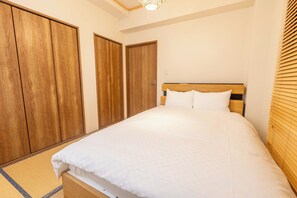 客房, 多張床, 非吸煙房, 廚房 | 免費 Wi-Fi、床單