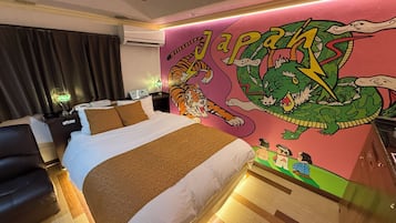 Free WiFi, bed sheets