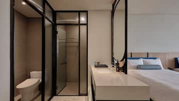 Deluxe Twin Room, 2 Double Beds | Bathroom | Eco-friendly toiletries, hair dryer, slippers, bidet