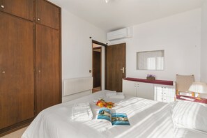 2 quartos, ferros/tábuas de passar roupa, Wi-Fi, roupa de cama