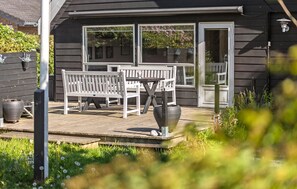 Outdoor dining - Gorgeous home in Sydals with WiFi (Sydals)
