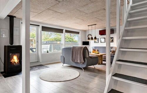 Gorgeous home in Sydals with WiFi
