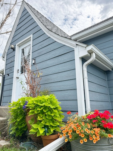 Hunters, travel wrk Friendly- Near Downtown, Hospital, fishing -office WIFI