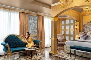 Romantische kamer | Lakens van Egyptisch katoen, luxe beddengoed, een minibar