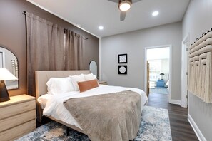 3 bedrooms, desk, iron/ironing board, WiFi