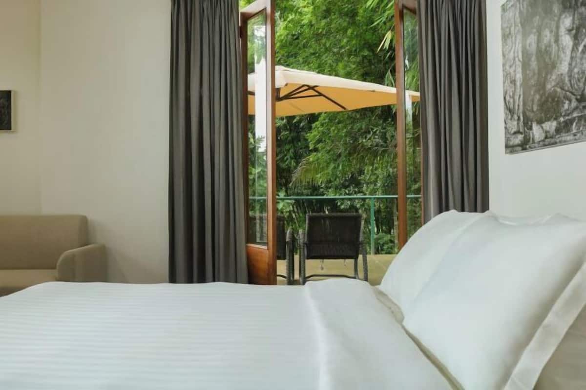 1 bedroom, in-room safe, free WiFi, bed sheets