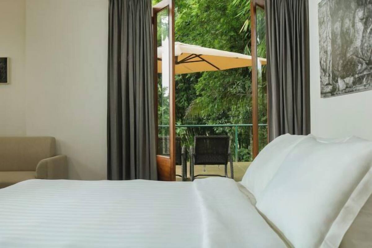 Tallelokero huoneessa, ilmainen Wi-Fi, vuodevaatteet