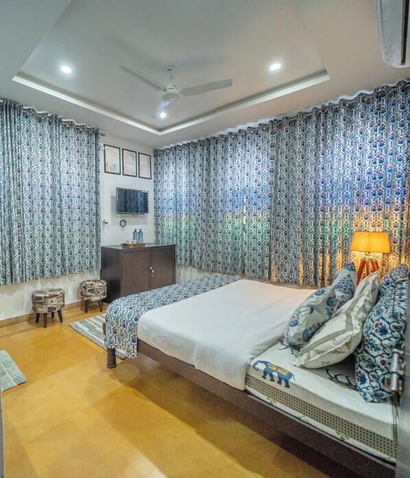 Luxury Apartment, City View