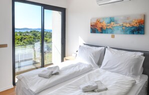 3 chambres, lit parapluie, Wi-Fi gratuit, draps fournis