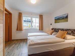 4 chambres, accès à Internet