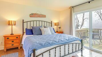 3 bedrooms, iron/ironing board, internet, bed sheets