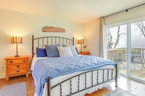 3 bedrooms, iron/ironing board, internet, bed sheets