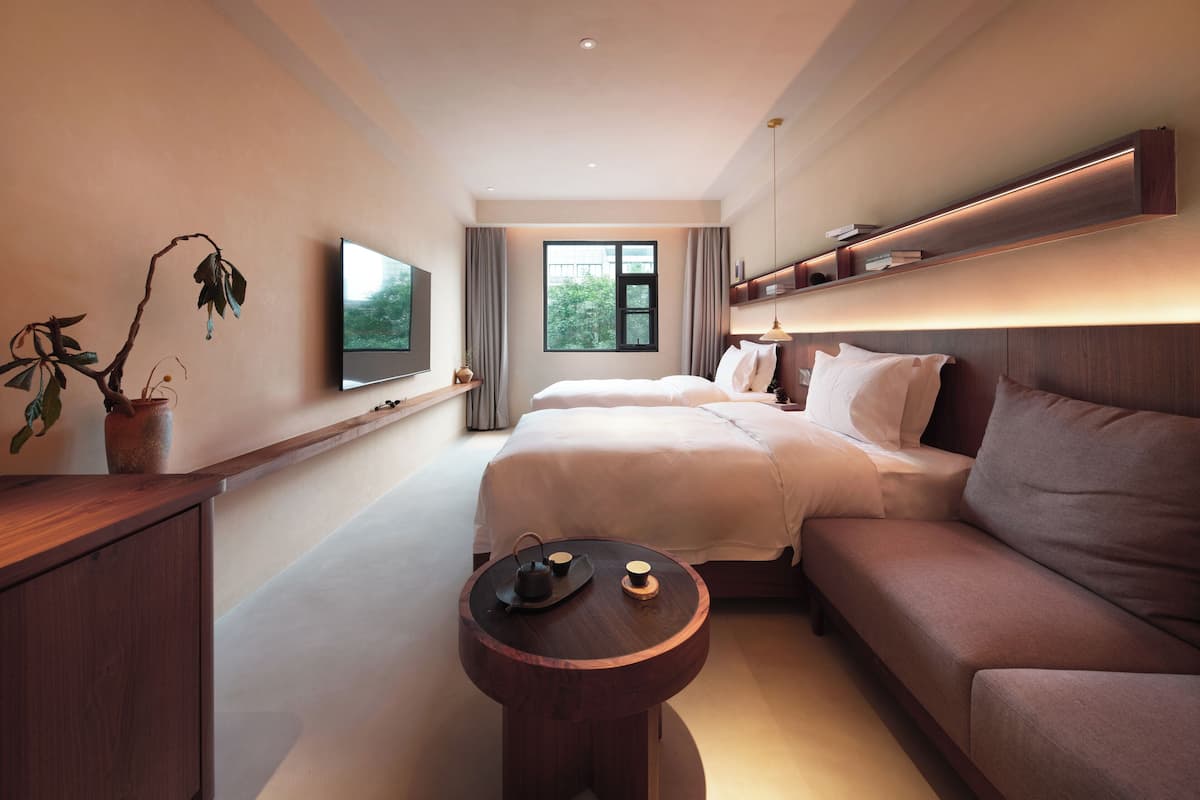 Superior Twin Room, City View
