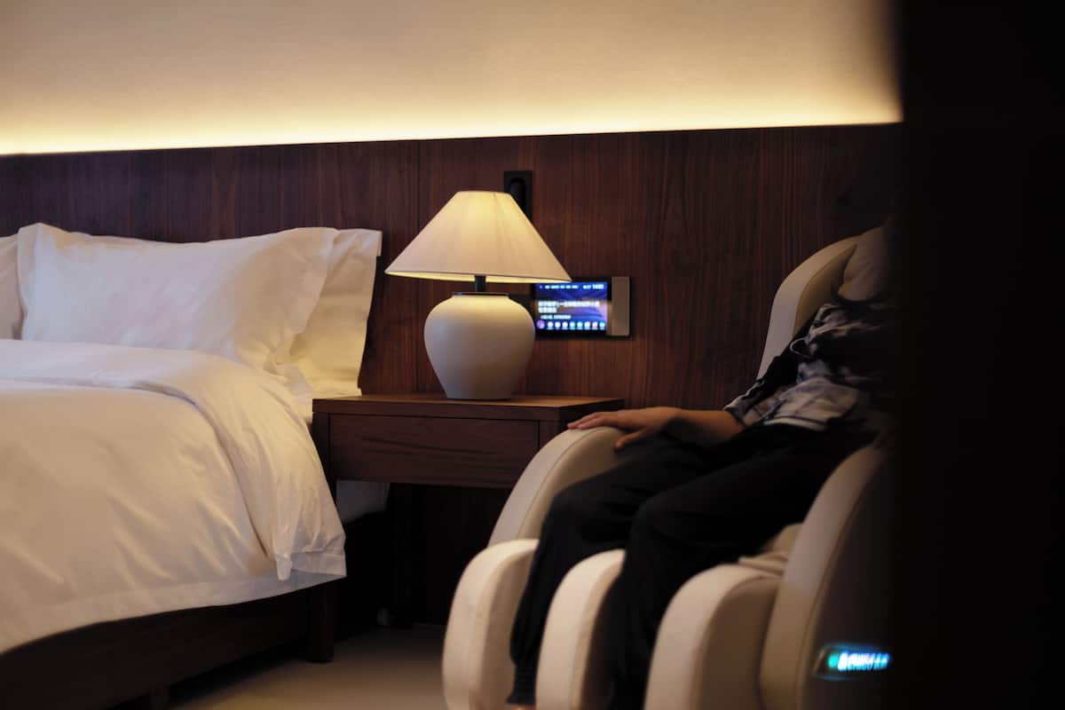 Luxury Suite | Living area