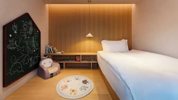 Family Triple Room, City View | Egyptian cotton sheets, premium bedding, down comforters