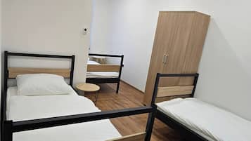 1 bedroom, iron/ironing board, internet, bed sheets