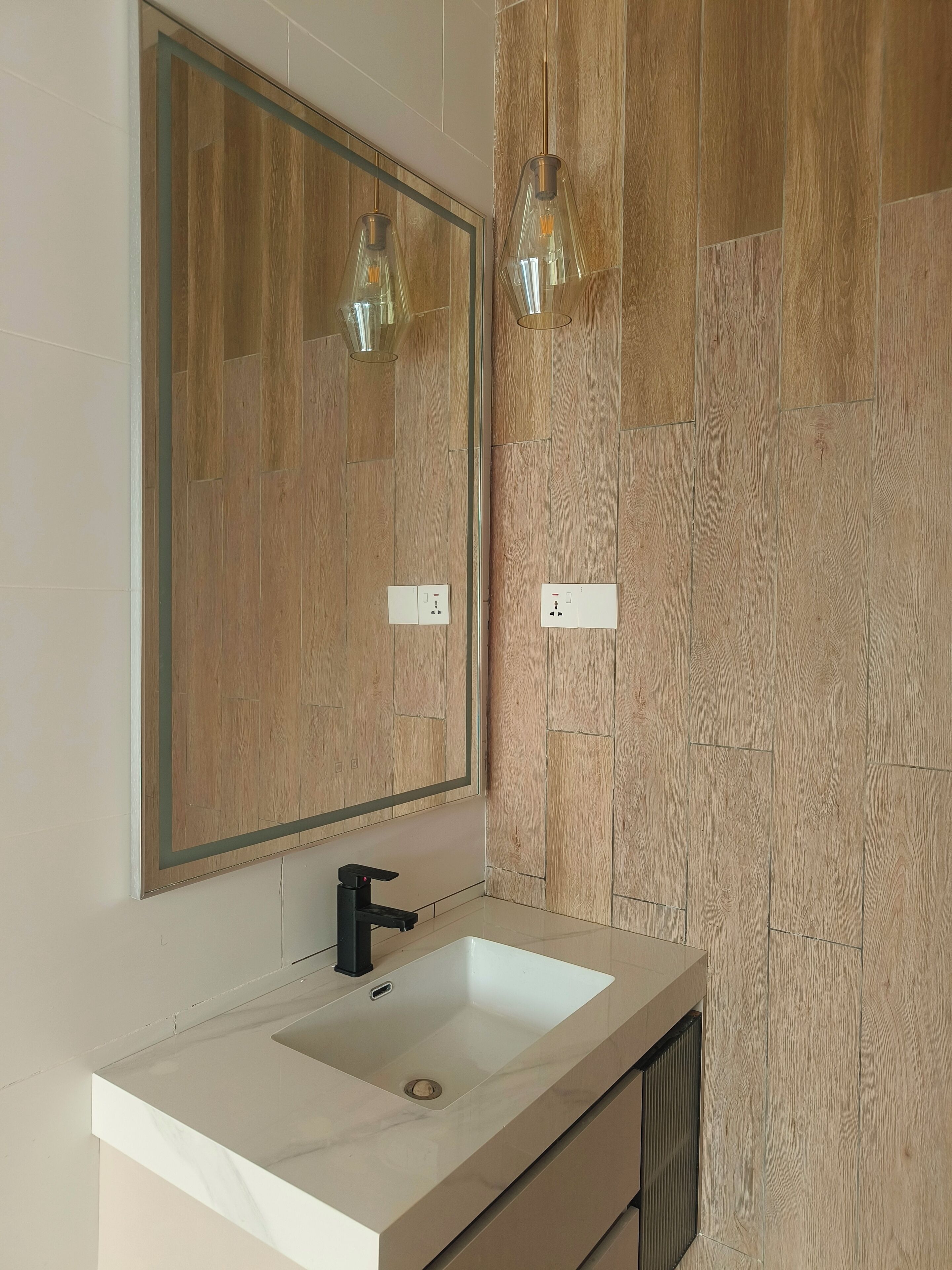 風筒、坐浴桶、提供毛巾、廁紙