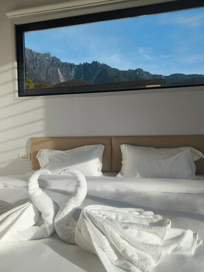 4 bedrooms, WiFi, bed sheets