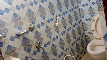 Double Room, City View | Bathroom | Free toiletries, towels, soap, shampoo