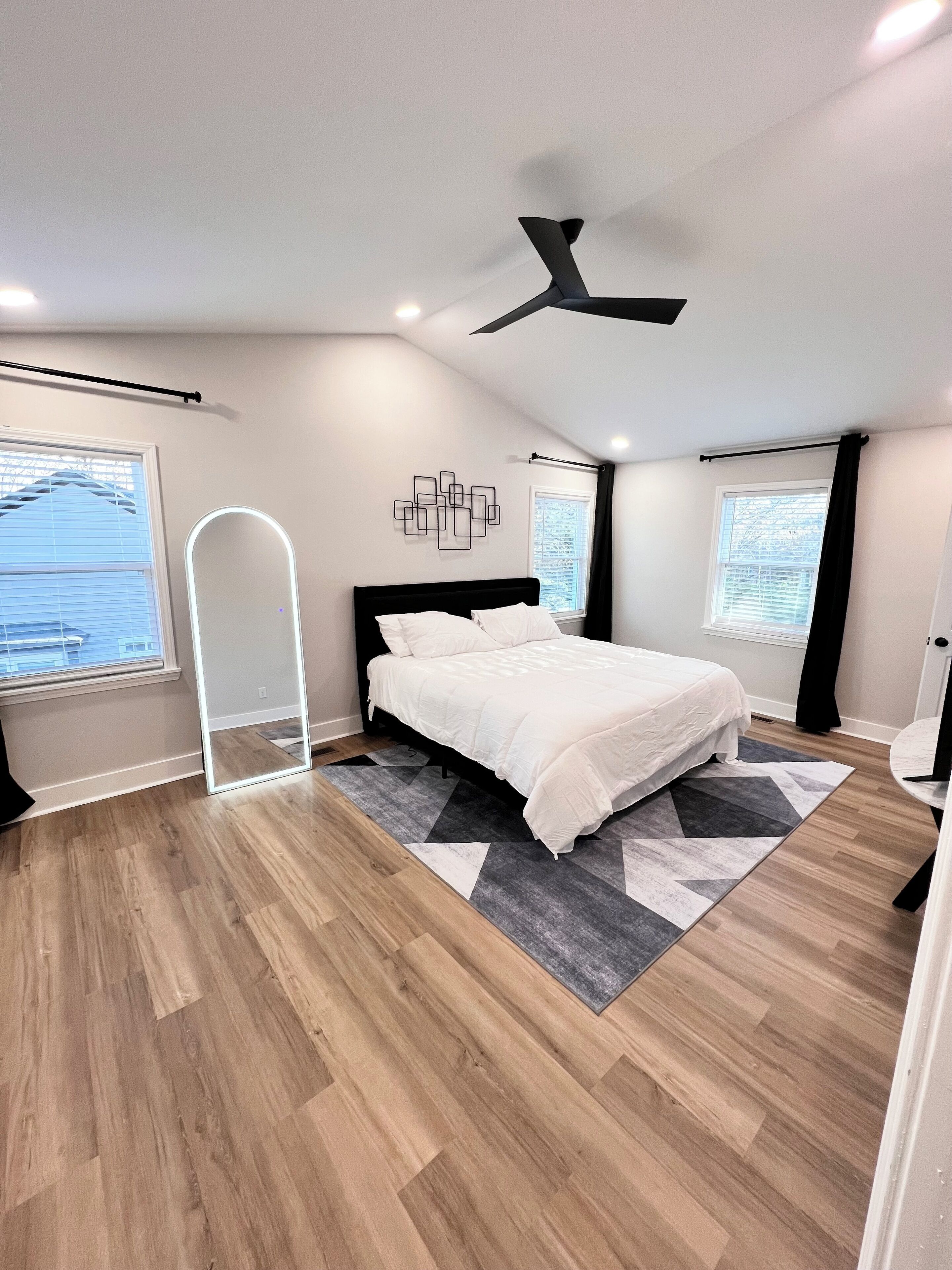 4 bedrooms, WiFi, bed sheets