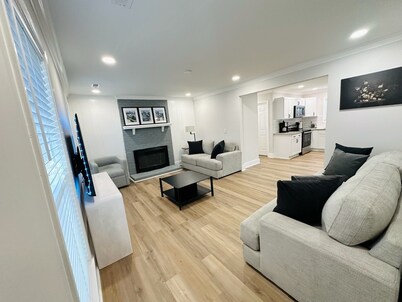 Flexis living 4-bedroom house in Charlotte-PNC-University-MotorSpeedway