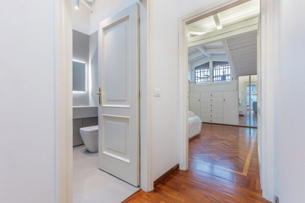 1 bedroom, iron/ironing board, WiFi