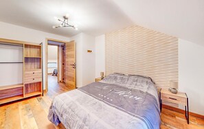 2 soverom, strykejern/-brett, reiseseng for barn og wi-fi (inkludert)