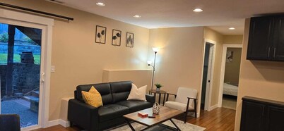 Private 2BR Guest Suite w/ Kitchenette, Laundry, Parking & 400Mbps Wi-Fi