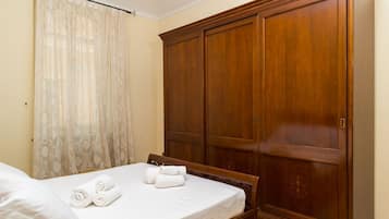 2 chambres, fer et planche Ă repasser, Wi-Fi, draps fournis