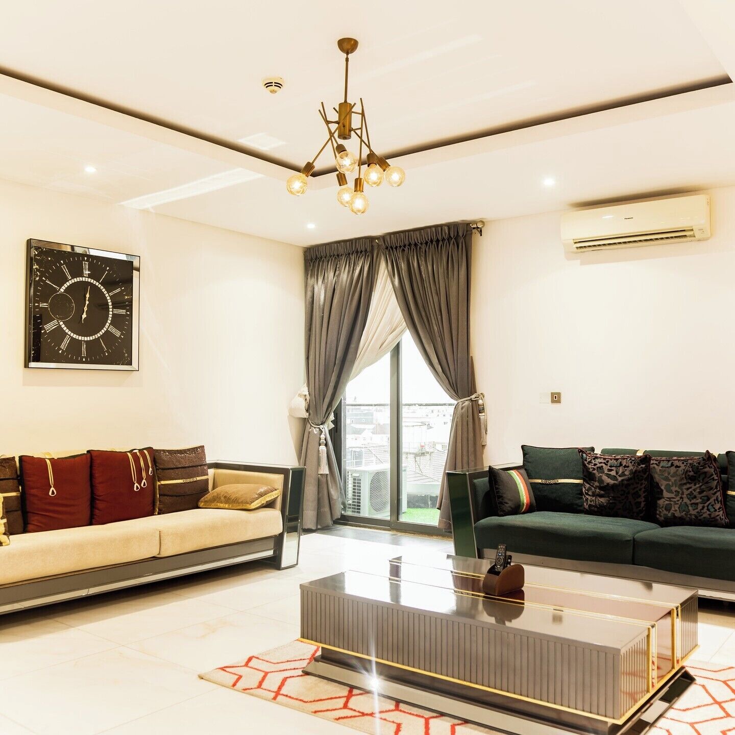 Family Apartment, Balcony, City View | Living area