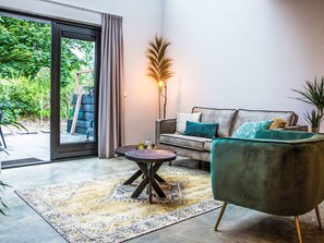 TV - Mini Camping Oranjezon by Interhome (Vrouwenpolder)