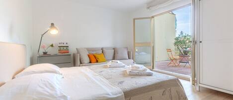 1 bedroom, iron/ironing board, WiFi, bed sheets