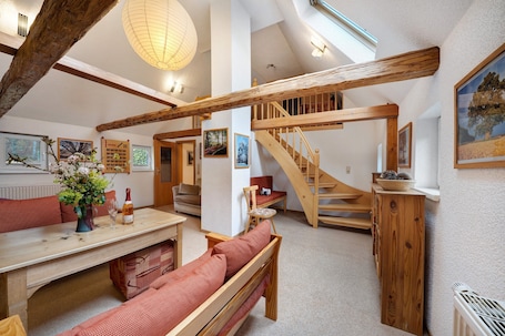 TV, DVD player, ping pong, stereo. Holiday Apartment 'Grünes Haus' with Mountain View, Private Terrace, and Wi-Fi