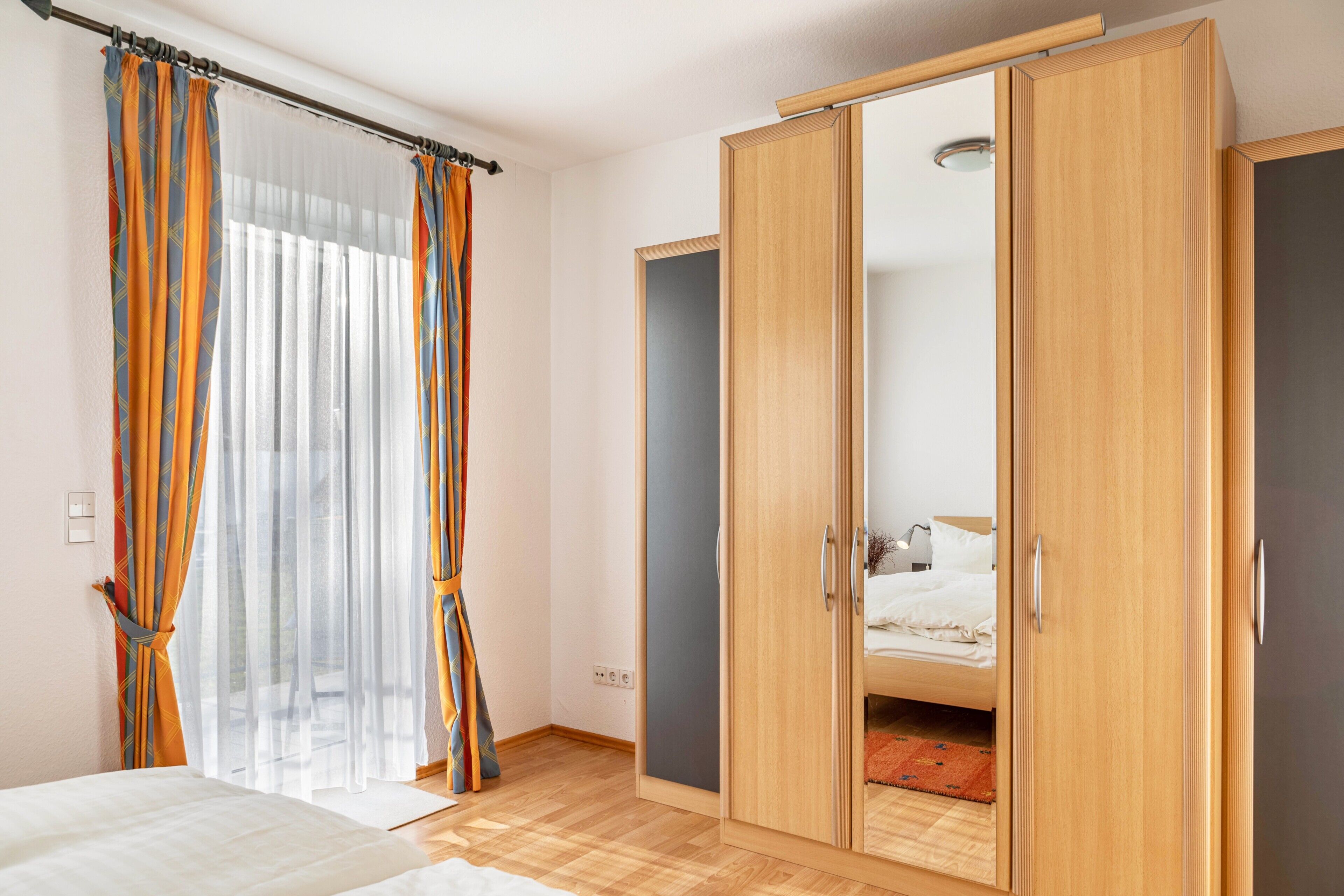 2 dormitorios, tabla de planchar con plancha, wifi gratis y ropa de cama