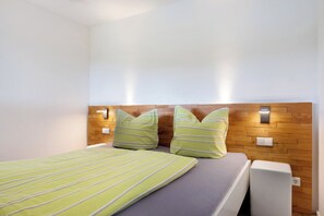 1 室のベッドルーム、アイロン / アイロン台、WiFi (無料)、ベッドシーツ