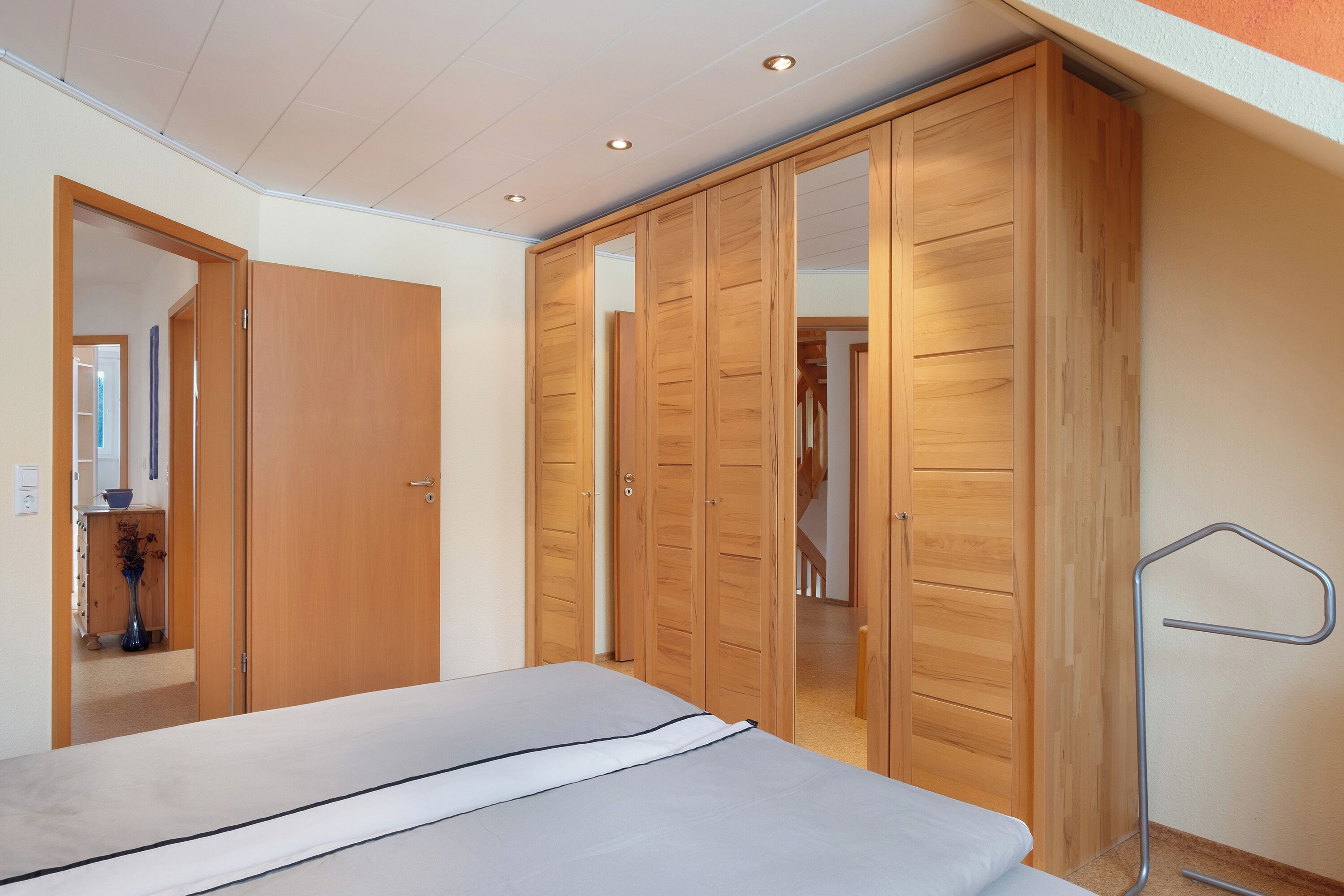 5 makuuhuonetta, silitysrauta/-lauta, ilmainen Wi-Fi, vuodevaatteet