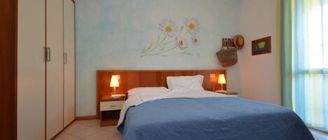 1 bedroom, WiFi, bed sheets