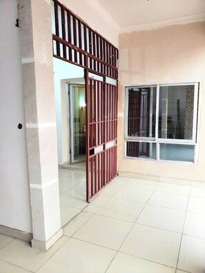 Quarto, 1 quarto, acessível, varanda | Parte interna