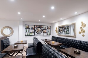 Lobby sitting area - Arawana Regency North Pattaya (Pattaya)