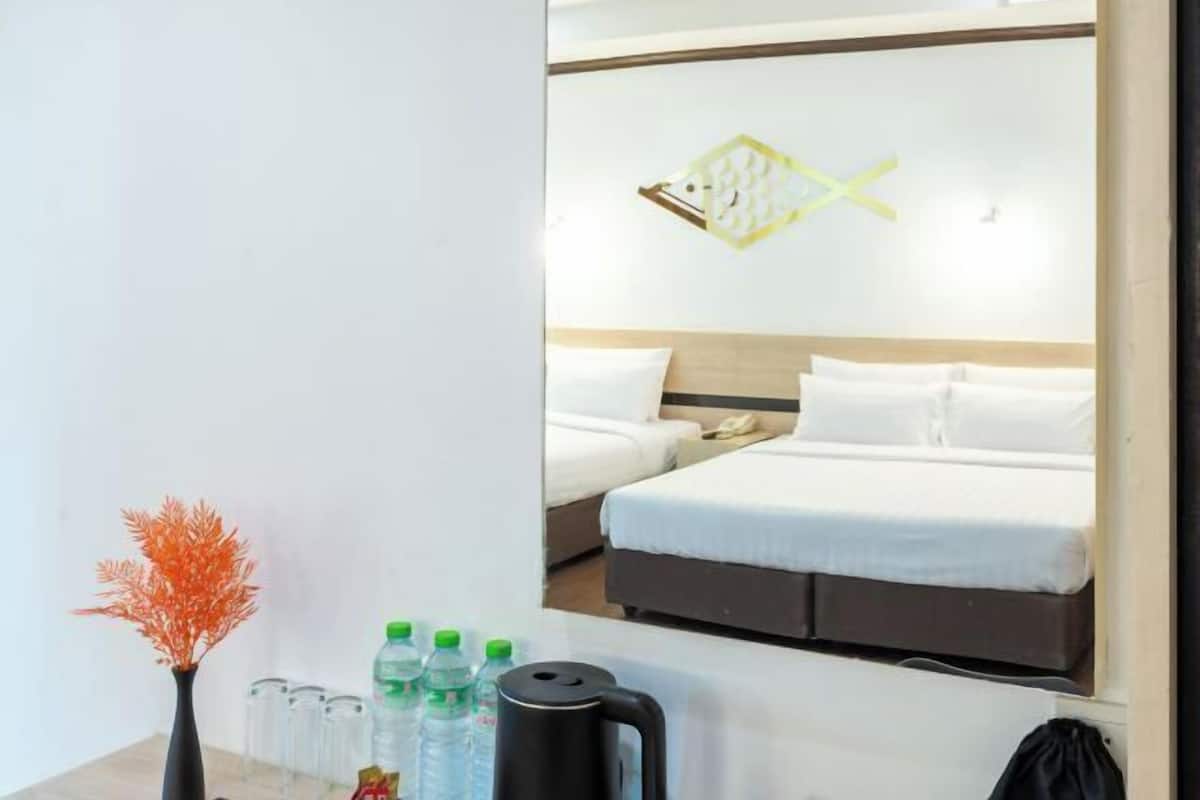 Minibar, in-room safe, desk, blackout drapes