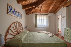 2 bedrooms, travel cot, bed sheets - Lovely apartment for 6 guests with A/C, pool and TV, close to Porto Torres (Stintino)
