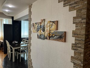 Dining - Charming 2-bedroom apartment in delightful Baku with AC, WiFi (Baku)