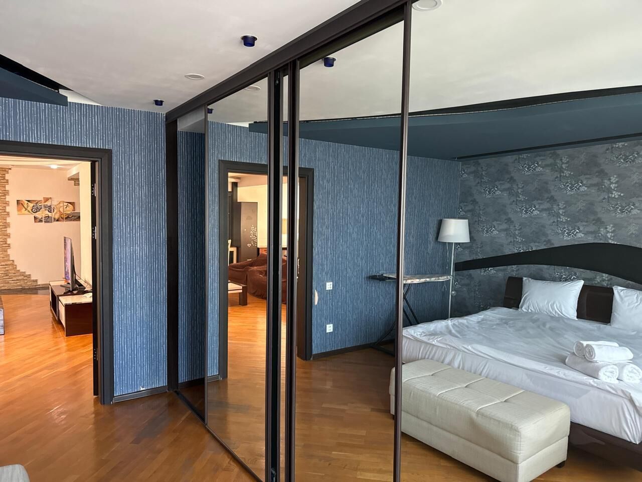 2 slaapkamers, een strijkplank/strijkijzer, wifi