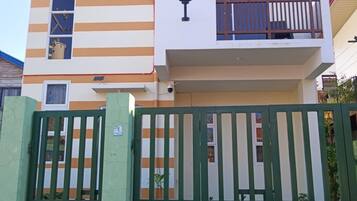 Habitación, 1 habitación, para fumadores, balcón | Exterior