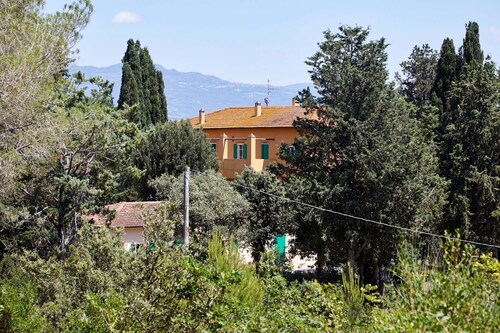 Beautiful private villa for 11 guests with WIFI, private pool, TV, balcony and panoramic view