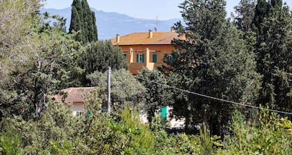 Beautiful private villa for 11 guests with WIFI, private pool, TV, balcony and panoramic view