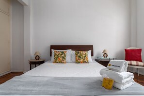 2 chambres, fer et planche à repasser, lit parapluie, Wi-Fi gratuit