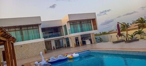 Outdoor pool - Pura Vida Beach (Lagos)